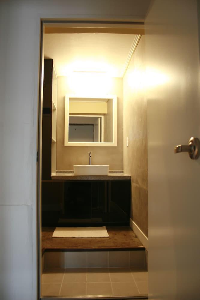 Crib 49 Guesthouse - Foreigner Only Seoul Exteriör bild
